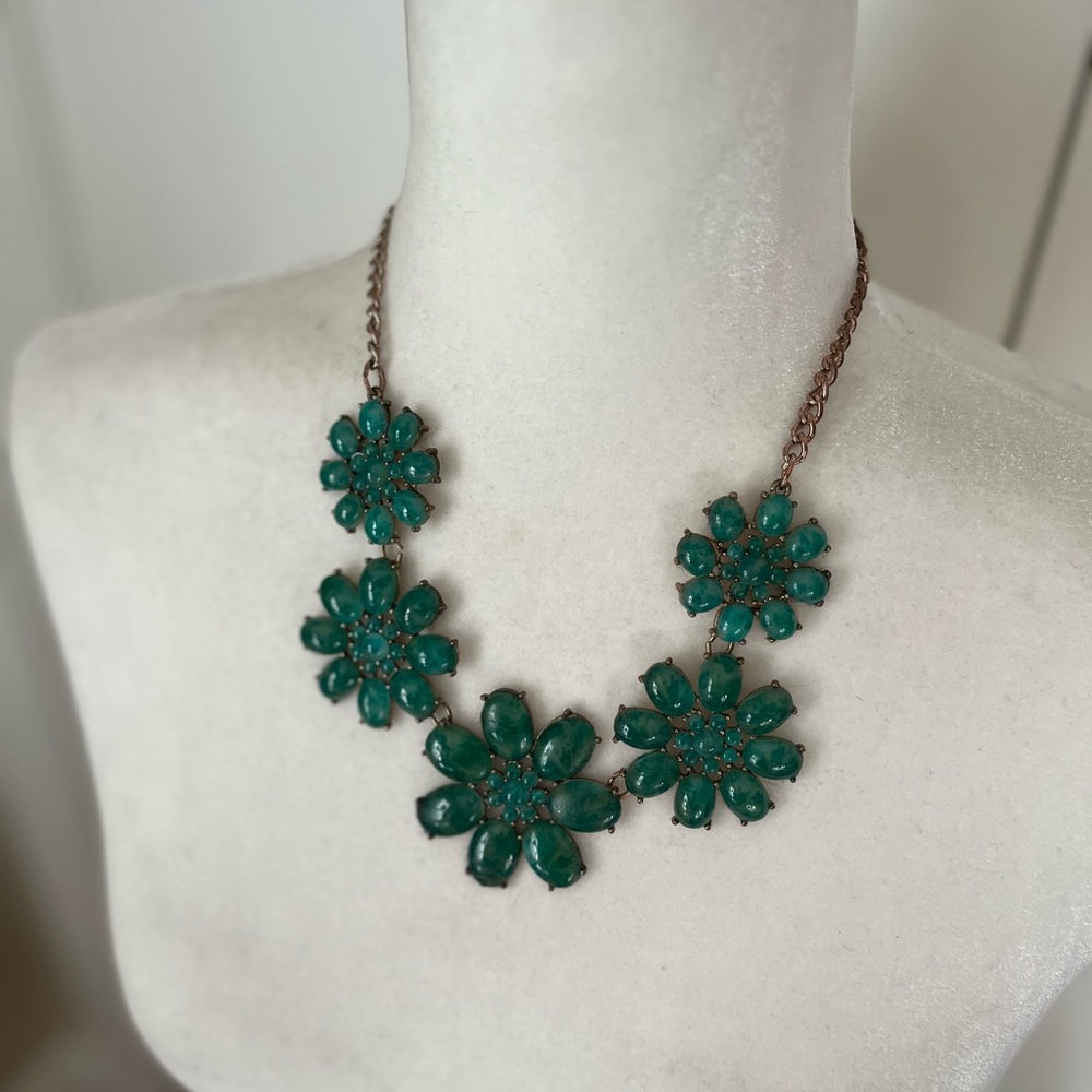 Vintage Green Floral Statement Necklace Brass Tone Adjustable